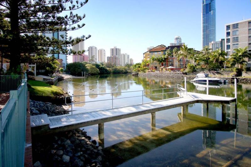 เซอร์เฟอร์ริเวอร์ไซด์อพาร์ทเม้น Aparthotel โกลด์โคสต์ ภายนอก รูปภาพ