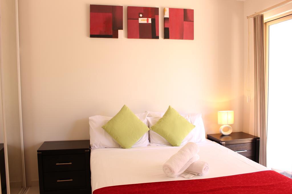 เซอร์เฟอร์ริเวอร์ไซด์อพาร์ทเม้น Aparthotel โกลด์โคสต์ ภายนอก รูปภาพ
