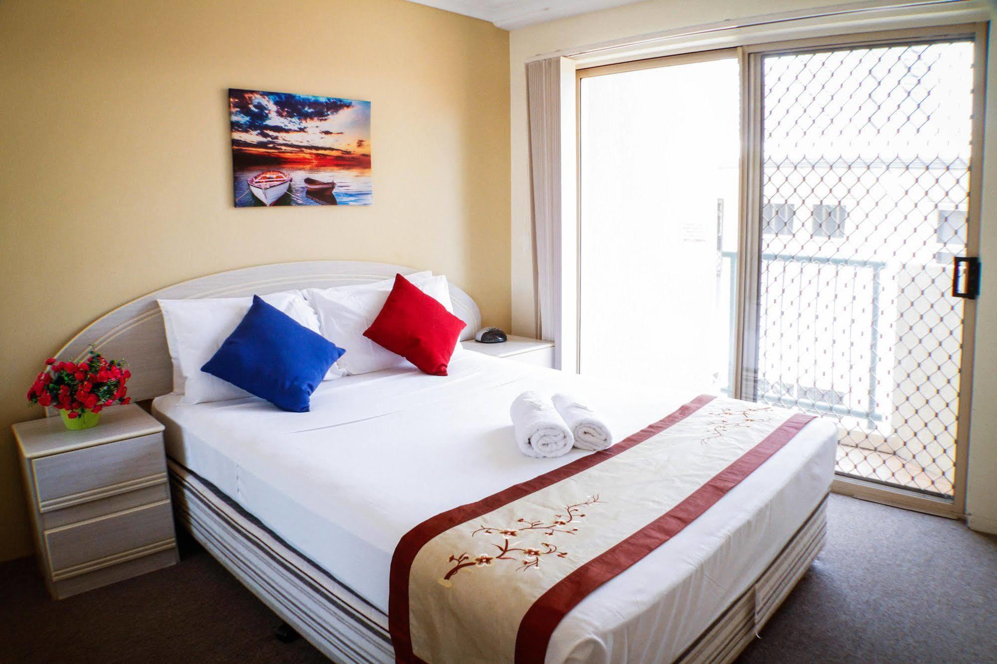 เซอร์เฟอร์ริเวอร์ไซด์อพาร์ทเม้น Aparthotel โกลด์โคสต์ ภายนอก รูปภาพ