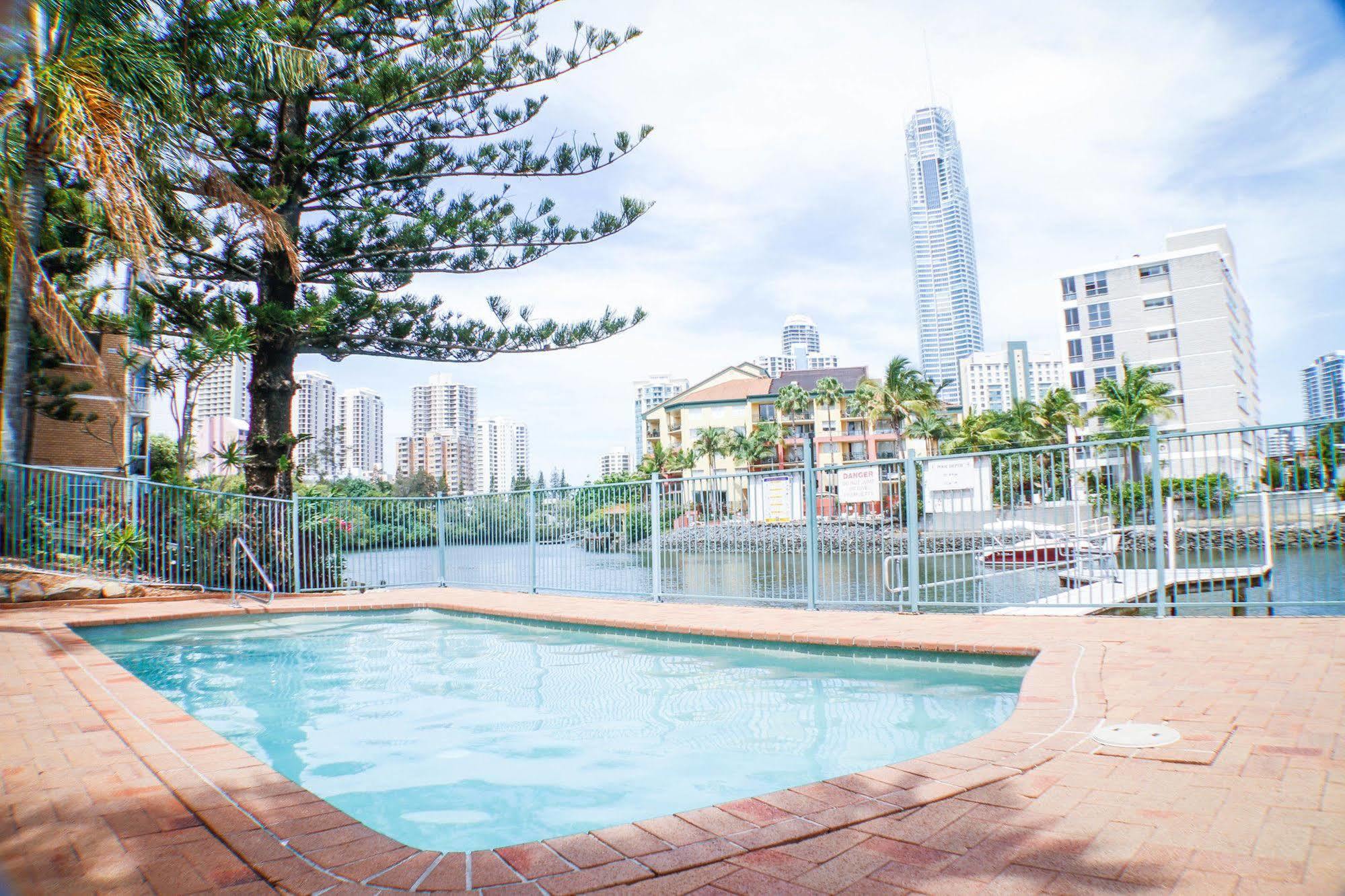 เซอร์เฟอร์ริเวอร์ไซด์อพาร์ทเม้น Aparthotel โกลด์โคสต์ ภายนอก รูปภาพ