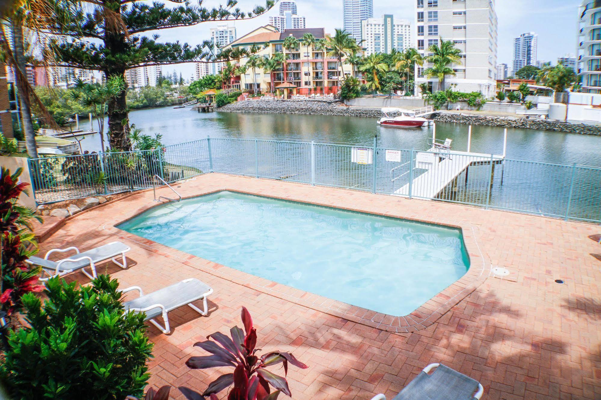 เซอร์เฟอร์ริเวอร์ไซด์อพาร์ทเม้น Aparthotel โกลด์โคสต์ ภายนอก รูปภาพ